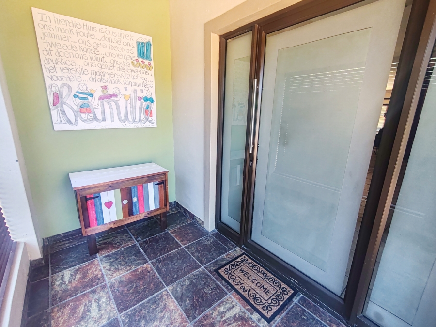 4 Bedroom Property for Sale in Country Club Western Cape